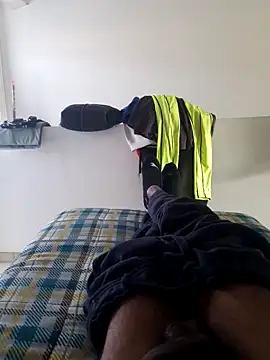 isuru lakshan online show from March 15, 2026, 7:03 am