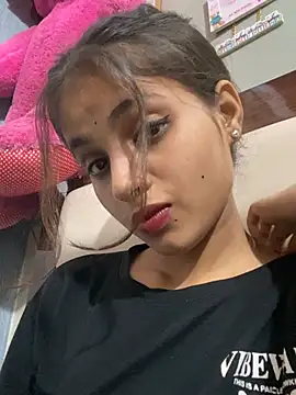 samayra1144 online show from June 20, 2026, 7:27 pm