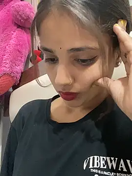 samayra1144 online show from June 25, 2026, 2:43 pm