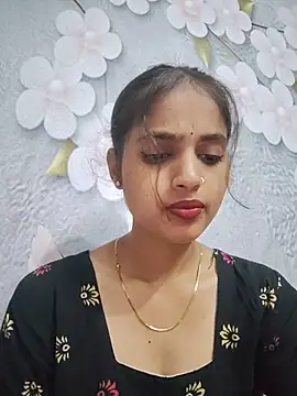 samayra1144 online show from July 6, 2026, 7:05 am