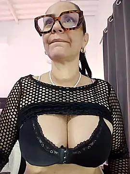 Snapshot of RubyStrome chatting on February 25, 2026, 6:45 am RubyStrome online show from February 25, 2026, 6:45 am