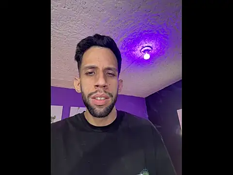 Karim mansur online show from March 24, 2026, 1:32 am