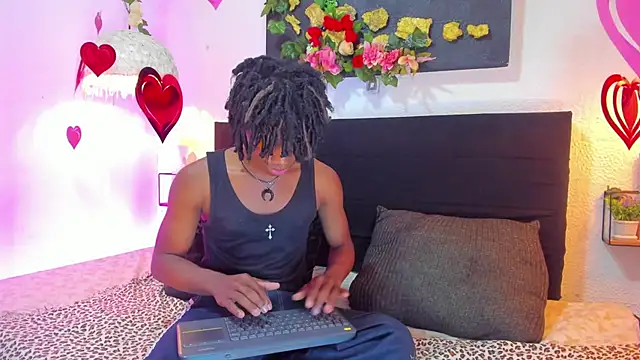 Snapshot of Mashall_lee chatting on February 27, 2026, 7:58 pm Mashall lee online show from February 27, 2026, 7:58 pm