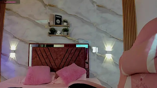 your whore Salome online show from April 4, 2026, 6:38 pm