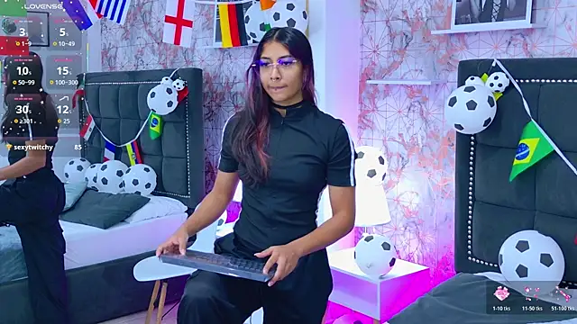 Snapshot of Raven_Gloomy chatting on June 30, 2026, 12:28 pm Raven Gloomy online show from June 30, 2026, 12:28 pm
