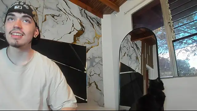 Couple In Heat online show from April 4, 2026, 7:44 pm