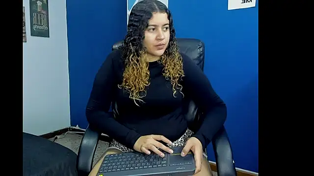 goodgirlxxl online show from March 20, 2026, 12:48 am