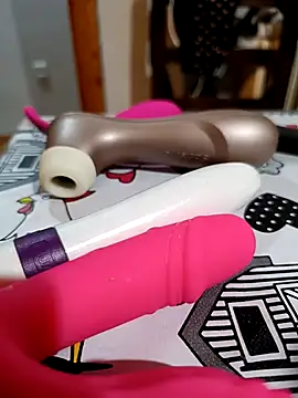 2de2 online show from February 15, 2026, 7:54 pm