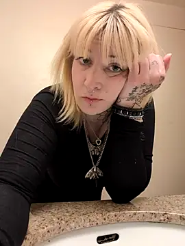 RainbowClouds online show from April 10, 2026, 8:52 am