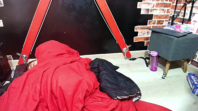 raven robin  online show from March 30, 2026, 8:15 am