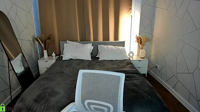 luna c0ra online show from March 5, 2026, 1:12 am