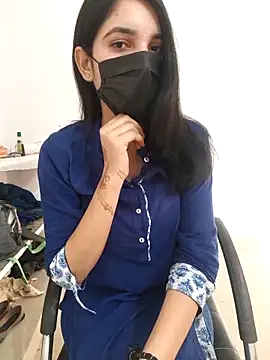 tanzum khan3202 online show from March 18, 2026, 11:02 am