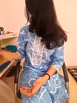 tanzum khan3202 online show from April 5, 2026, 5:59 am