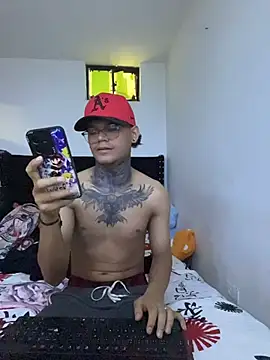 Snapshot of Maxtor_ chatting on February 17, 2026, 2:46 pm Maxtor online show from February 17, 2026, 2:46 pm