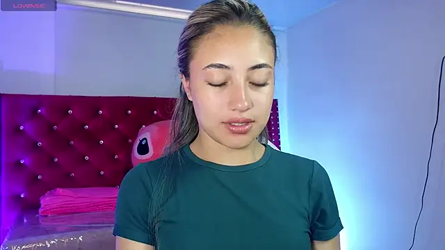 Snapshot of amy_ker_m chatting on April 28, 2026, 9:53 pm amy ker m online show from April 28, 2026, 9:53 pm