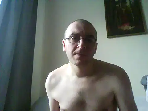 Snapshot of daniel3755 chatting on February 25, 2026, 2:37 pm daniel3755 online show from February 25, 2026, 2:37 pm