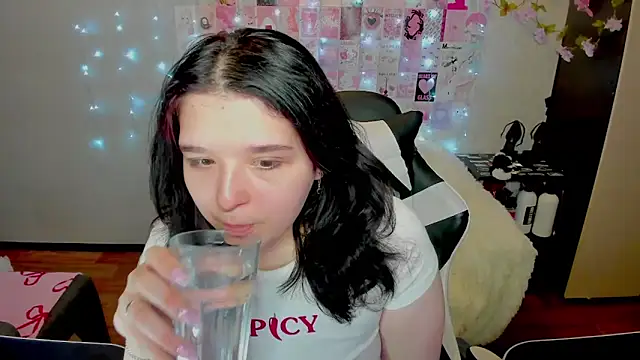 Snapshot of Kate_Acid chatting on February 18, 2026, 12:28 am Kate Acid online show from February 18, 2026, 12:28 am