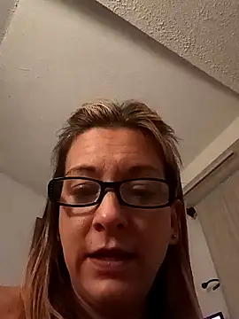 MissBella0969 online show from May 7, 2026, 4:29 am