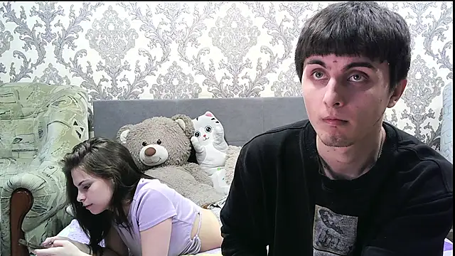 Snapshot of AmandaCouple chatting on March 2, 2026, 7:59 am AmandaCouple online show from March 2, 2026, 7:59 am