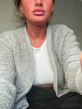 jadey19x online show from April 21, 2026, 4:45 pm