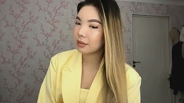 Snapshot of Elina_Mottel chatting on February 24, 2026, 9:18 am Elina Mottel online show from February 24, 2026, 9:18 am