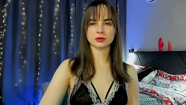 Snapshot of megann_fox2 chatting on February 19, 2026, 6:48 pm megann fox2 online show from February 19, 2026, 6:48 pm