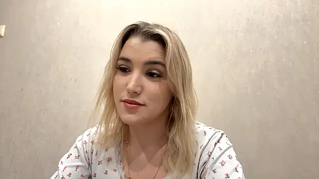 Snapshot of MerryVideo chatting on March 3, 2026, 9:10 pm MerryVideo online show from March 3, 2026, 9:10 pm