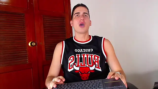 Snapshot of ryanlevi1 chatting on February 16, 2026, 4:47 pm ryanlevi1 online show from February 16, 2026, 4:47 pm