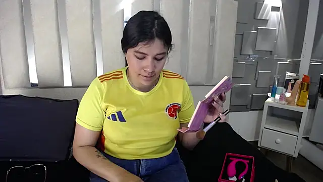 Snapshot of belen_green chatting on July 7, 2026, 1:59 pm belen green online show from July 7, 2026, 1:59 pm