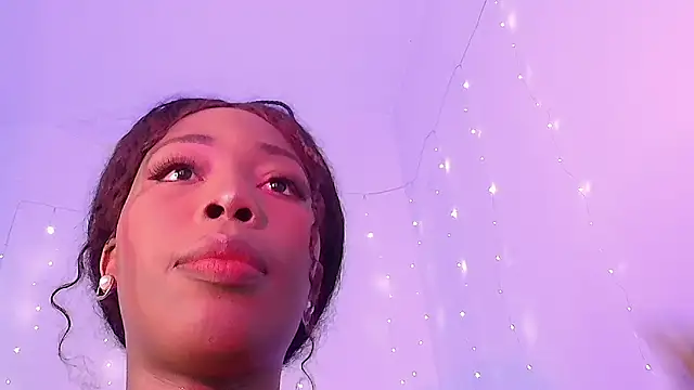 Snapshot of Lunaruiz chatting on February 23, 2026, 9:12 pm Lunaruiz online show from February 23, 2026, 9:12 pm