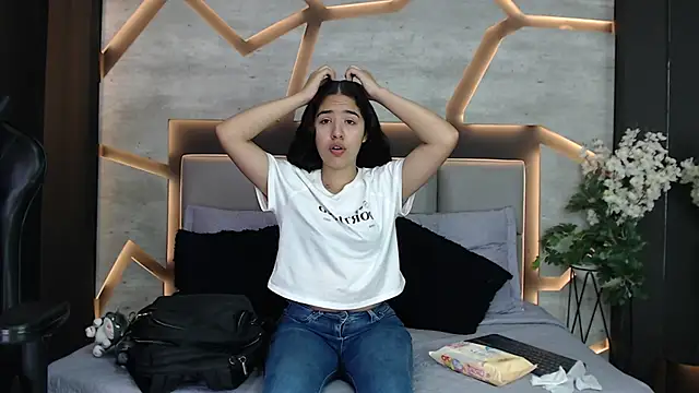 Snapshot of SilkNyx chatting on March 3, 2026, 1:28 pm SilkNyx online show from March 3, 2026, 1:28 pm