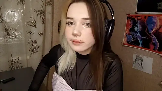 Snapshot of MilaTyan chatting on February 23, 2026, 4:37 pm MilaTyan online show from February 23, 2026, 4:37 pm