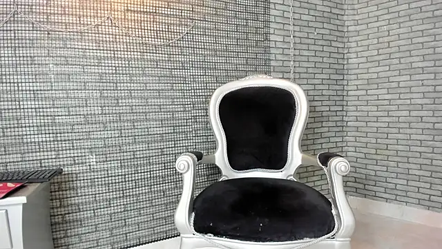 hillary bigbutt online show from March 16, 2026, 3:34 am