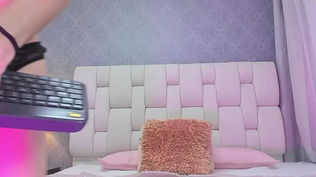 Snapshot of alisstarr chatting on March 2, 2026, 11:39 am alisstarr online show from March 2, 2026, 11:39 am