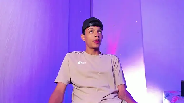 Maxfrost1 online show from March 26, 2026, 12:39 am