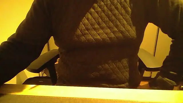 Snapshot of ViveLaFrance2026 chatting on March 1, 2026, 5:15 pm ViveLaFrance2026 online show from March 1, 2026, 5:15 pm