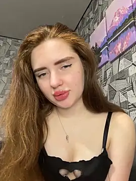 Snapshot of SofaLav chatting on February 20, 2026, 5:24 pm SofaLav online show from February 20, 2026, 5:24 pm