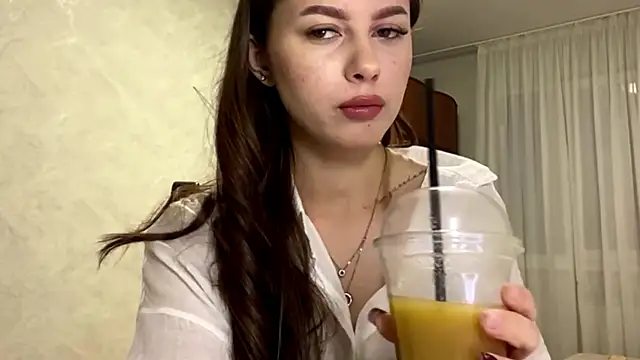 StephaniCute online show from April 9, 2026, 3:28 pm