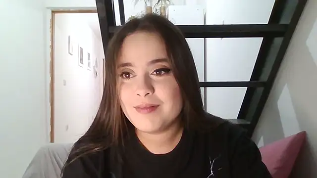 PutaYasmim online show from April 3, 2026, 3:26 am