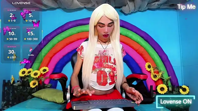 Snapshot of suzume_Mendez chatting on April 4, 2026, 7:11 pm suzume Mendez online show from April 4, 2026, 7:11 pm