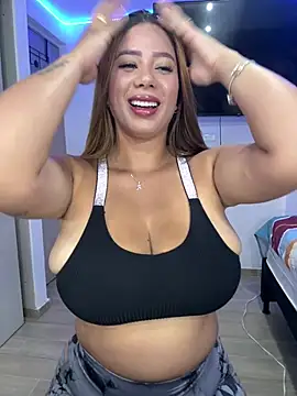 angelinadreamss online show from June 25, 2026, 1:48 pm