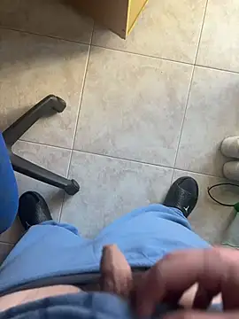 D4n13l47 online show from April 10, 2026, 7:02 am