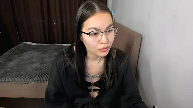 moon bloom online show from April 20, 2026, 9:38 pm