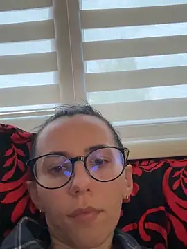 Snapshot of Oliviyalove_ chatting on June 2, 2026, 5:37 pm Oliviyalove online show from June 2, 2026, 5:37 pm