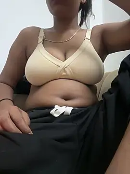 Snapshot of meenu_cuties chatting on May 22, 2026, 8:03 pm meenu cuties online show from May 22, 2026, 8:03 pm