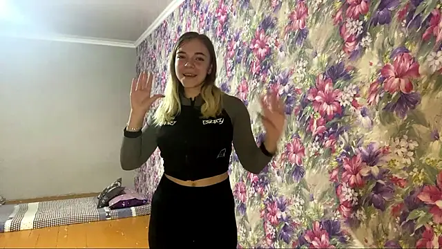 Snapshot of StephanieMarin chatting on February 21, 2026, 2:40 pm StephanieMarin online show from February 21, 2026, 2:40 pm