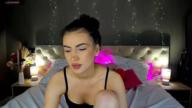 Snapshot of Adele_Lanea chatting on May 18, 2026, 12:40 am Adele Lanea online show from May 18, 2026, 12:40 am