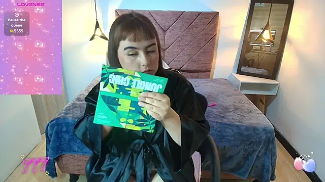 Sofi Blake   online show from April 8, 2026, 12:49 pm