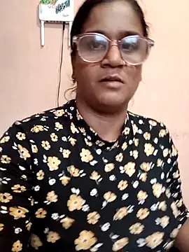 indianstrawberrylips4u online show from May 1, 2026, 2:43 pm