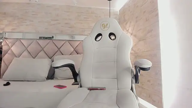 Snapshot of bella_novoa chatting on March 27, 2026, 8:26 am bella novoa online show from March 27, 2026, 8:26 am